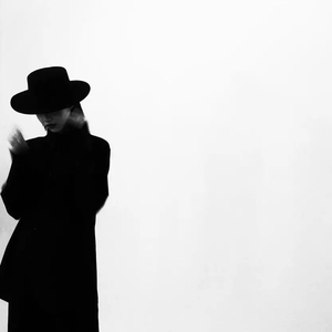 美女百分百露乳头
